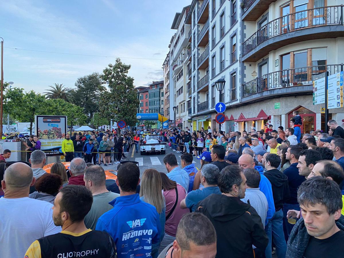 La 51 Subida Internacional Fito arranca con una multitudinaria ceremonia de salida La 51 Subida Internacional Fito arranca con una multitudinaria ceremonia de salida