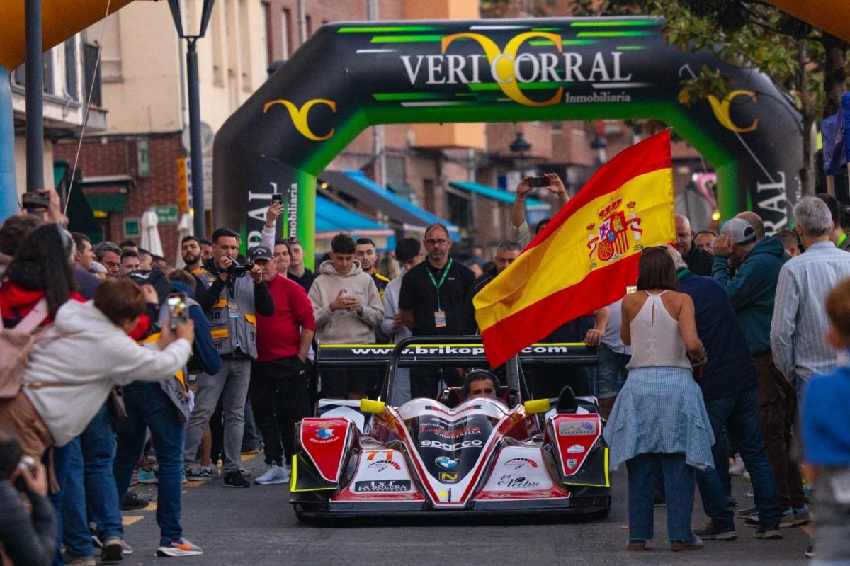 Multitudinaria ceremonia marca el inicio de la 53ª Subida Internacional al Fito