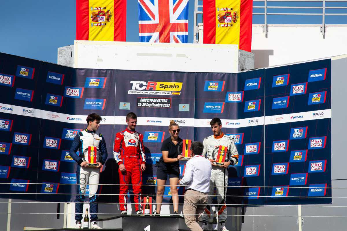 Brown y Casalins triunfan en Estoril Brown y Casalins triunfan en Estoril