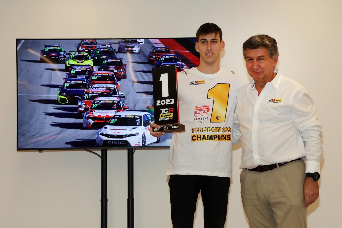 Quique Bordás correrá en TCR South America Banco BRB, en el circuito brasileño de Interlagos, como premio a su título 2023 Quique Bordás correrá en TCR South America Banco BRB, en el circuito brasileño de Interlagos, como premio a su título 2023