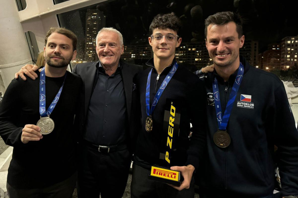 Nacho Montenegro se lleva el oro en los FIA Motorsport Games 2024 Nacho Montenegro se lleva el oro en los FIA Motorsport Games 2024