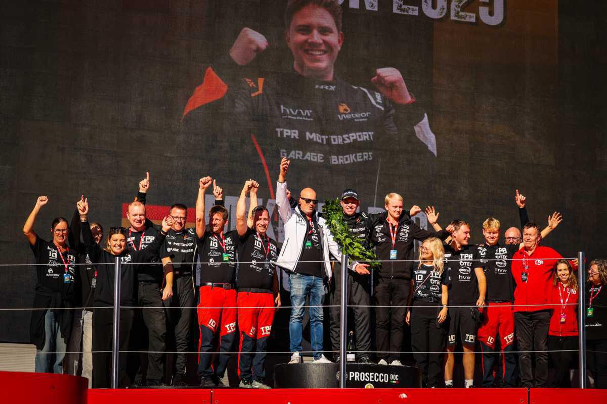 Adam Shepherd se impone en la última carrera del TCR Spain 2025 Adam Shepherd se impone en la última carrera del TCR Spain 2025