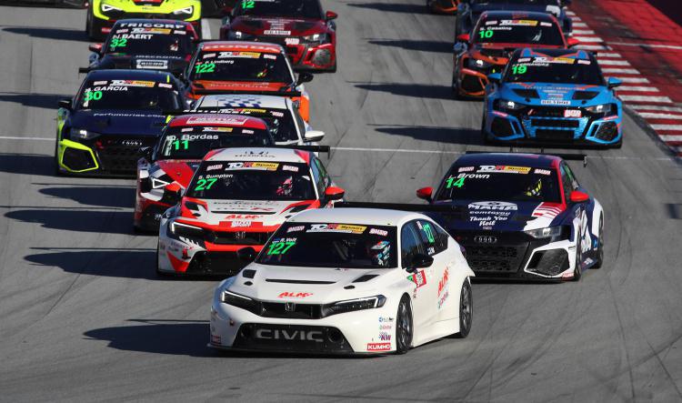 Bordás se adjudica un TCR Spain brillante e internacional