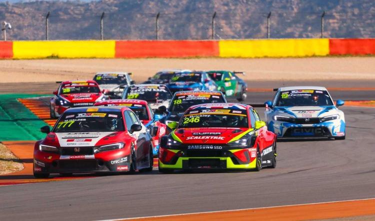 Halder y Piirimägi dominan la cita del TCR Spain en MotorLand Aragón