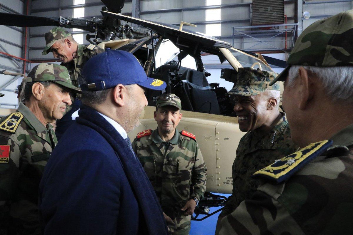 Célébration de l'arrivée des hélicoptères Apache au Maroc