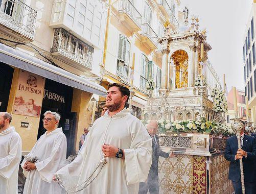 Une «Fête-Dieu » en demi-teinte à Malaga Une «Fête-Dieu » en demi-teinte à Malaga