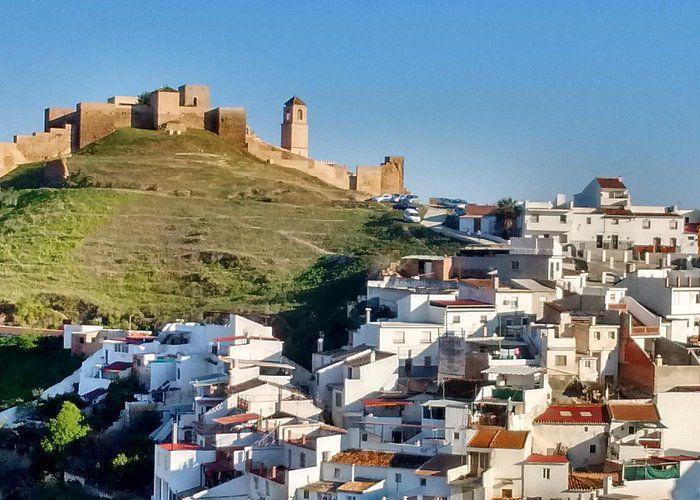 Préparez vos cuillères, Álora vous sert la soupe! Préparez vos cuillères, Álora vous sert la soupe!