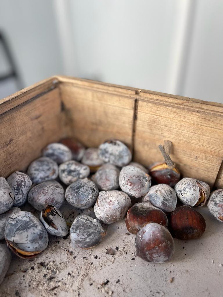 Les châtaignes de retour dans les rues des villes et villages andalous Les châtaignes de retour dans les rues des villes et villages andalous