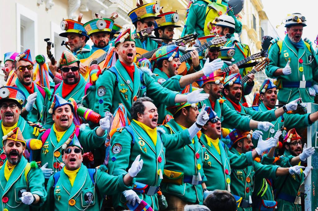Cadiz et Malaga réchauffent l’hiver avec le carnaval ! 