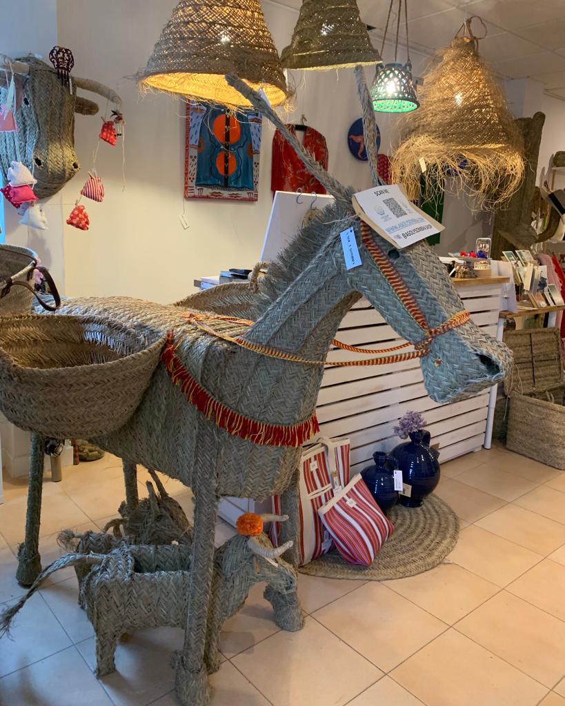 A Sol y Sombra à Benalmadena Pueblo : La boutique artisanale qui captive l'essence de l'Andalousie A Sol y Sombra à Benalmadena Pueblo : La boutique artisanale qui captive l'essence de l'Andalousie