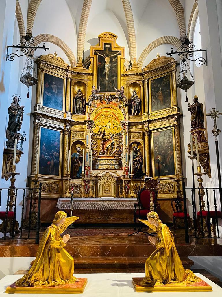 Santa Lucía dans les rues de Séville pour la Fête Dieu! Santa Lucía dans les rues de Séville pour la Fête Dieu!