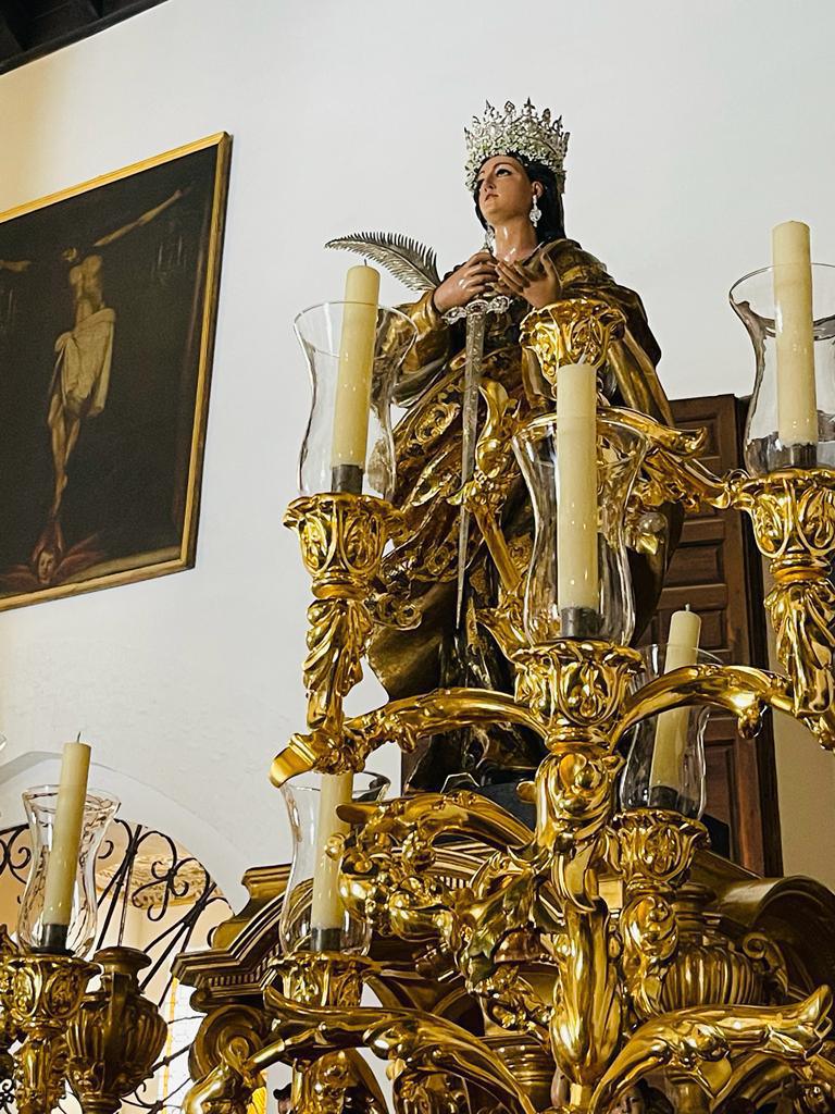 Santa Lucía dans les rues de Séville pour la Fête Dieu! Santa Lucía dans les rues de Séville pour la Fête Dieu!