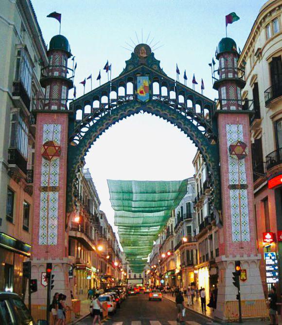 Curiosité: Les anciennes portes d’entrée de la Calle Larios! 