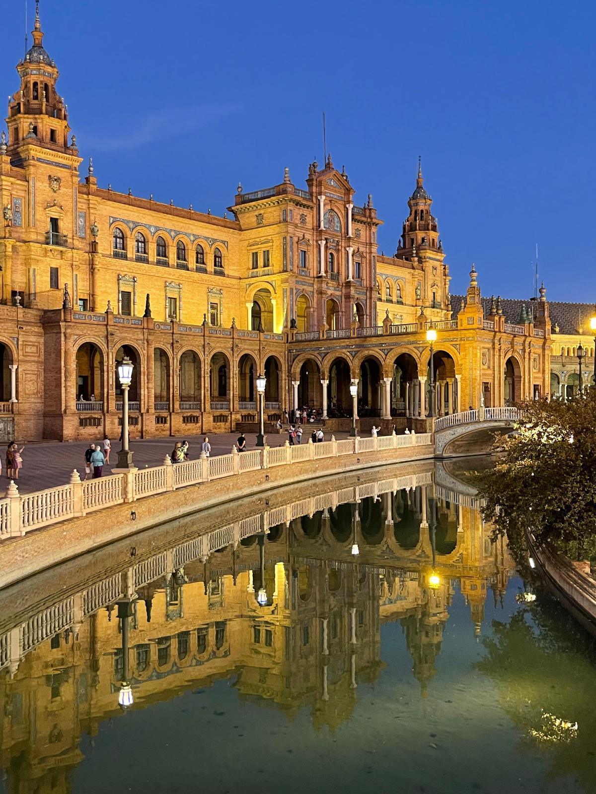 La plus belle place du monde payante dans les prochains mois? La plus belle place du monde payante dans les prochains mois?