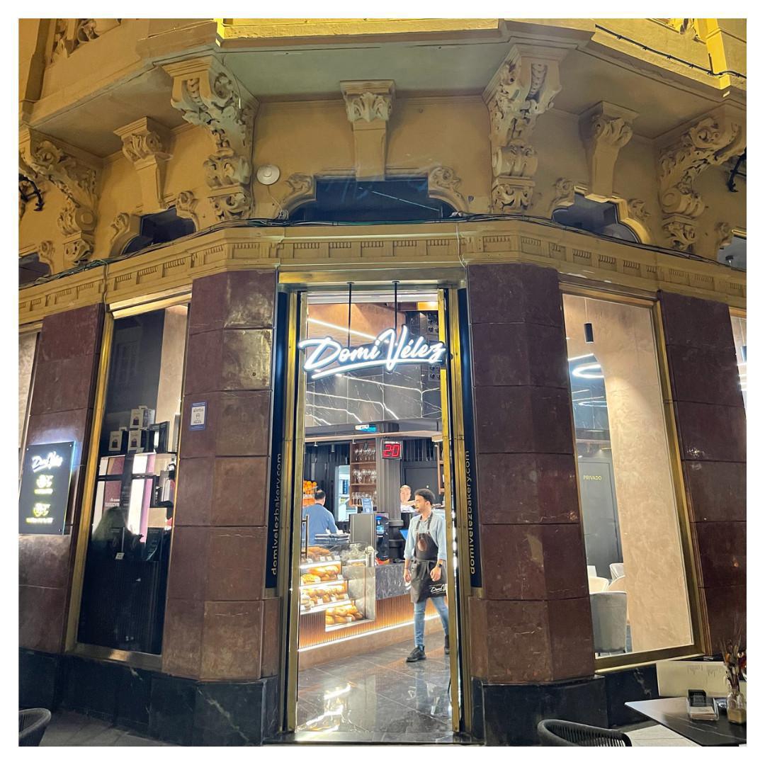 Domi Vélez vous ouvre les portes du paradis à Séville ! Domi Vélez vous ouvre les portes du paradis à Séville !