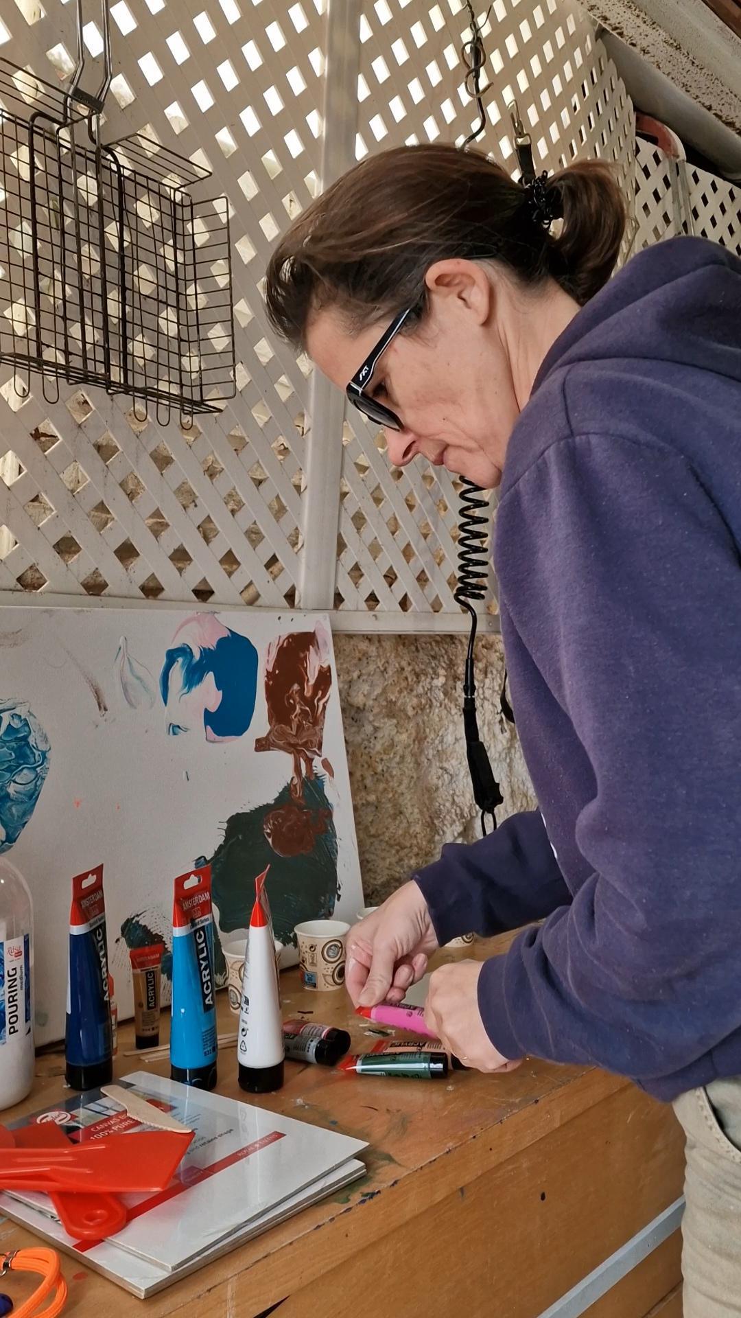 L’artiste Ninette, pour une explosion de couleurs !  L’artiste Ninette, pour une explosion de couleurs !