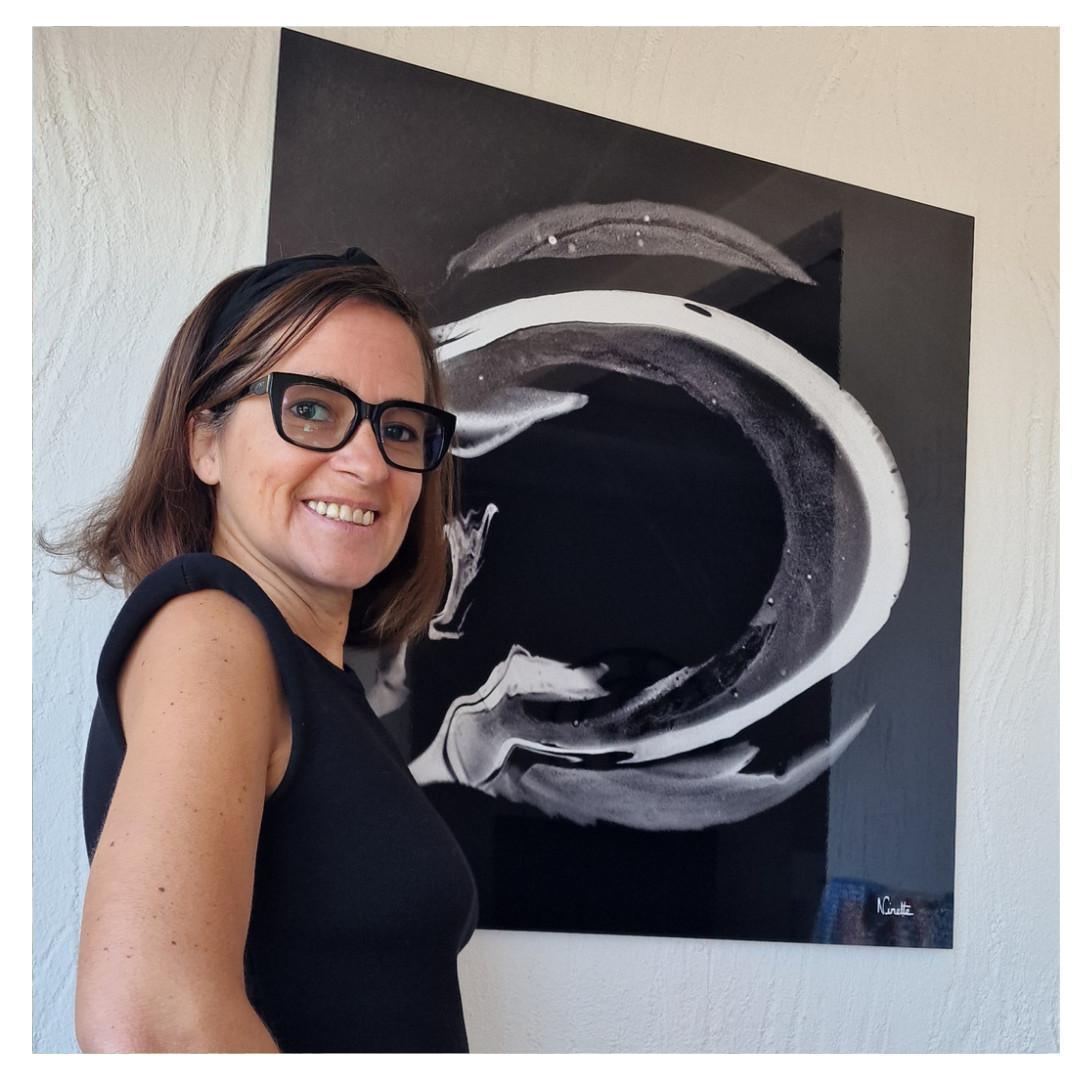 L’artiste Ninette, pour une explosion de couleurs !  L’artiste Ninette, pour une explosion de couleurs !