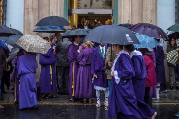 Pourquoi semble-t-il toujours pleuvoir lors de la Semaine Sainte ? Pourquoi semble-t-il toujours pleuvoir lors de la Semaine Sainte ?