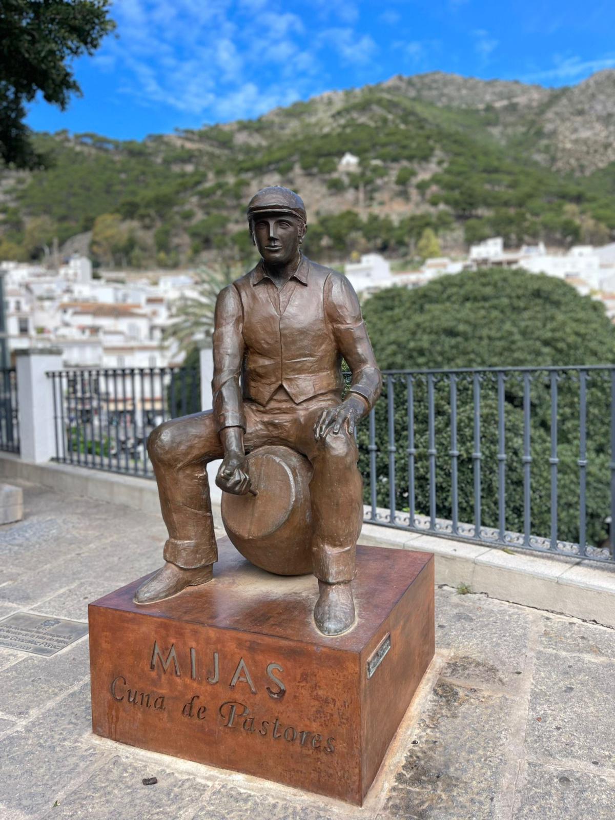 Connaissez-vous cette statue du village de Mijas Pueblo? Connaissez-vous cette statue du village de Mijas Pueblo?