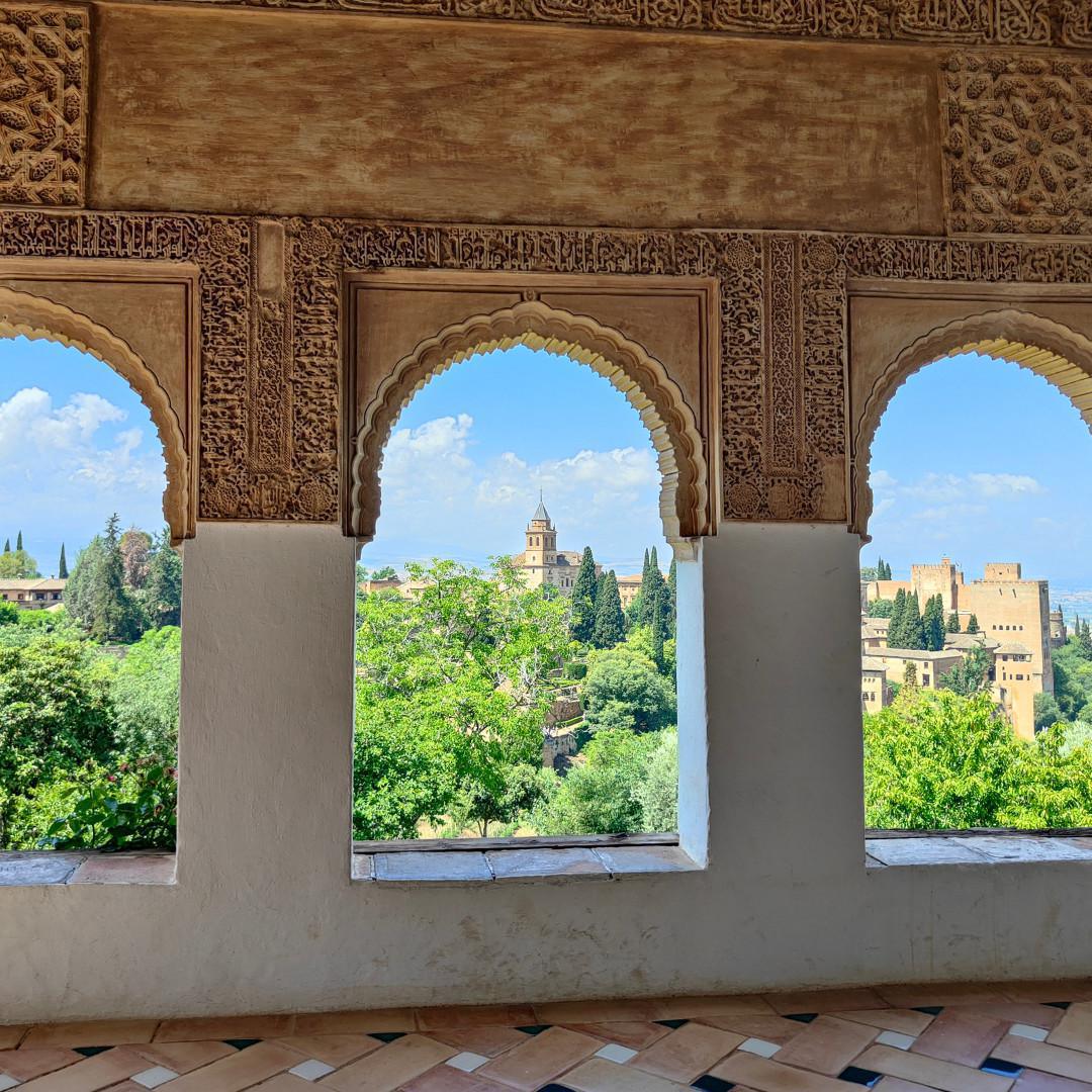 L'Alhambra de Grenade est dans le top 10 des monuments les plus visités du monde ! L'Alhambra de Grenade est dans le top 10 des monuments les plus visités du monde !