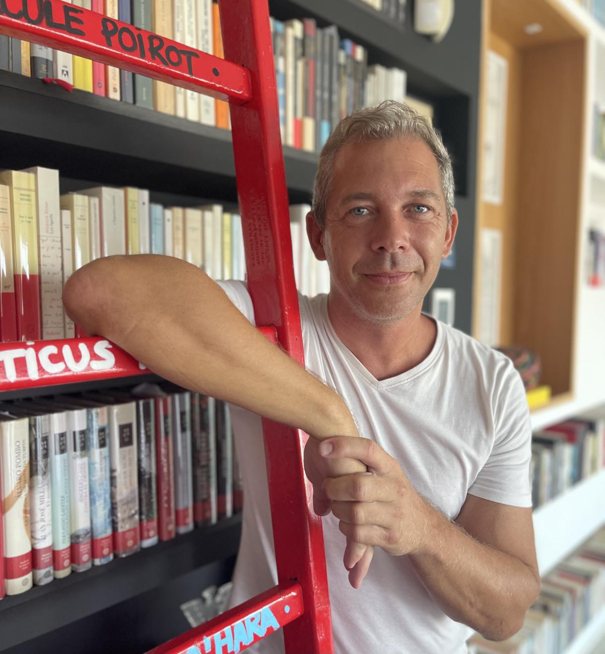 Romain Puértolas : un écrivain aux multiples facettes Romain Puértolas : un écrivain aux multiples facettes