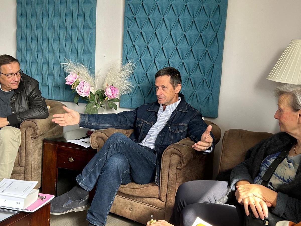 Pour sa 38ème, « La Maison Vide » a fait le plein chez Esprit Livre ! Pour sa 38ème, « La Maison Vide » a fait le plein chez Esprit Livre !