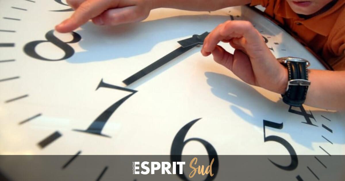 Attention au changement d’heure et aux horaires des commerces!