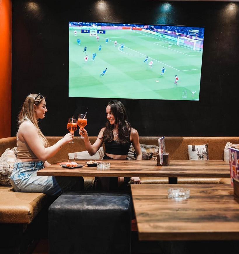 GRAVENSTEIN Aperitif & Cocktail Hour's GRAVENSTEIN Aperitif & Cocktail Hour's