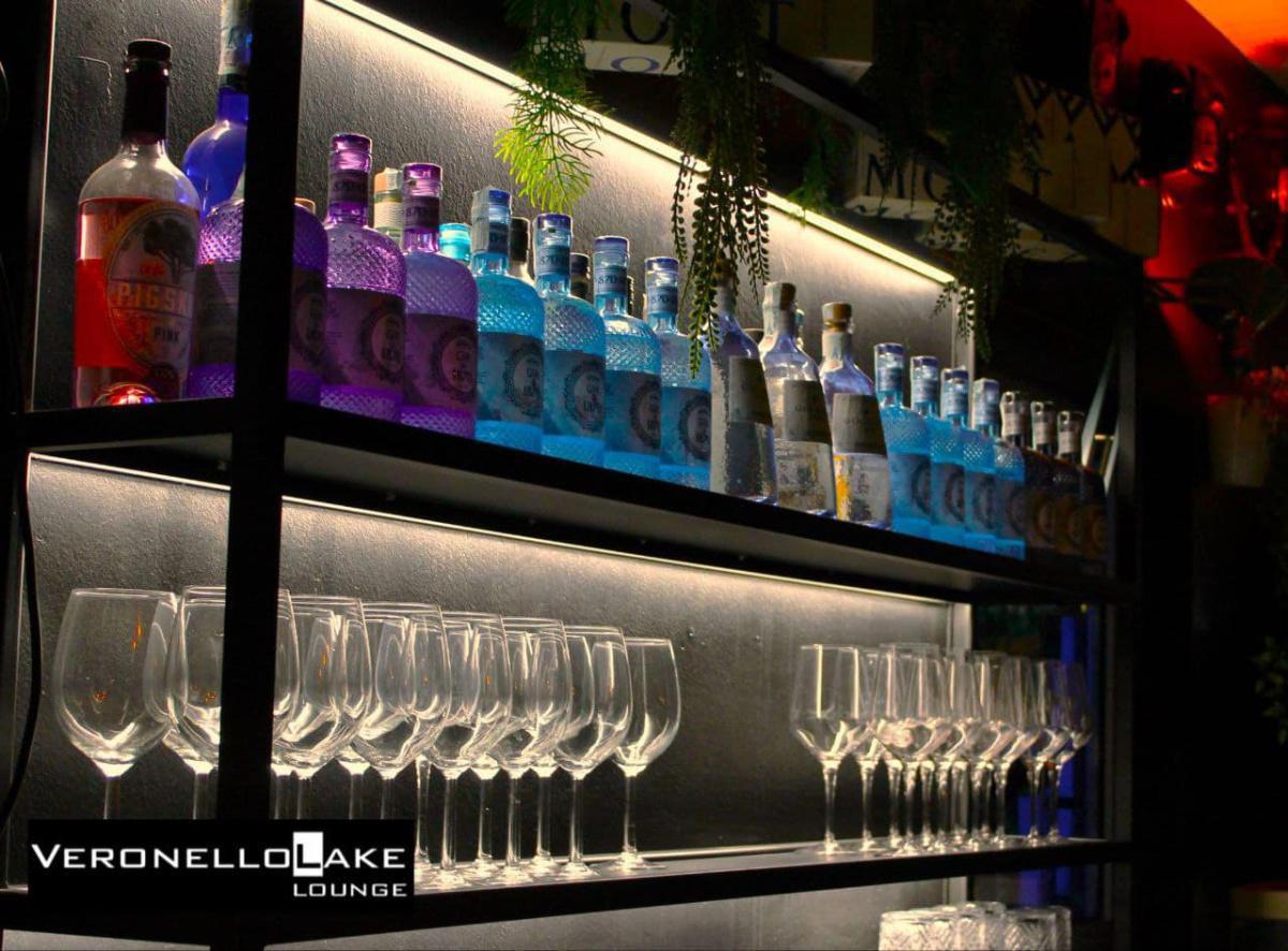 Veronello Lake Lounge Veronello Lake Lounge