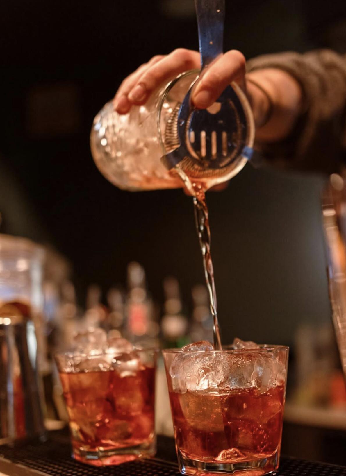 Tin Cocktail Pub