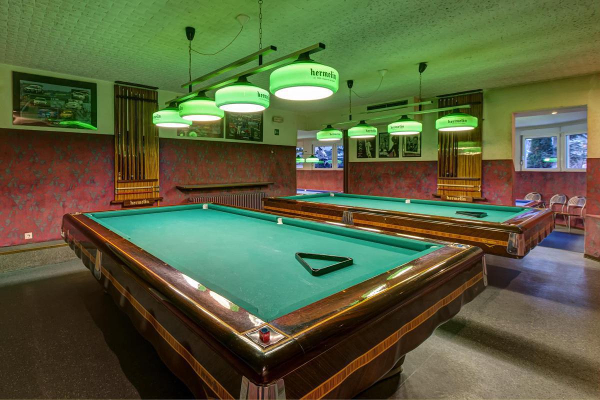 Diesel Pub & Lounge Diesel Pub & Lounge