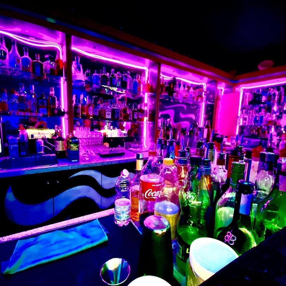 Lucky Star Disco Pub