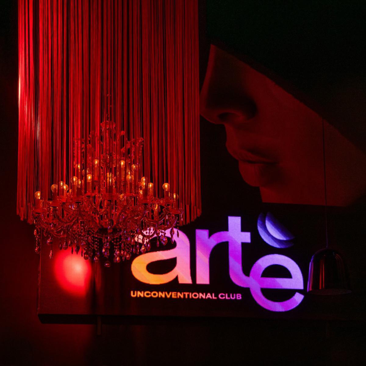 Artè Disco Dinner Show