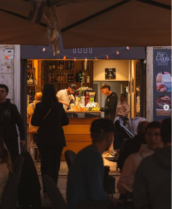 Bar Loggia