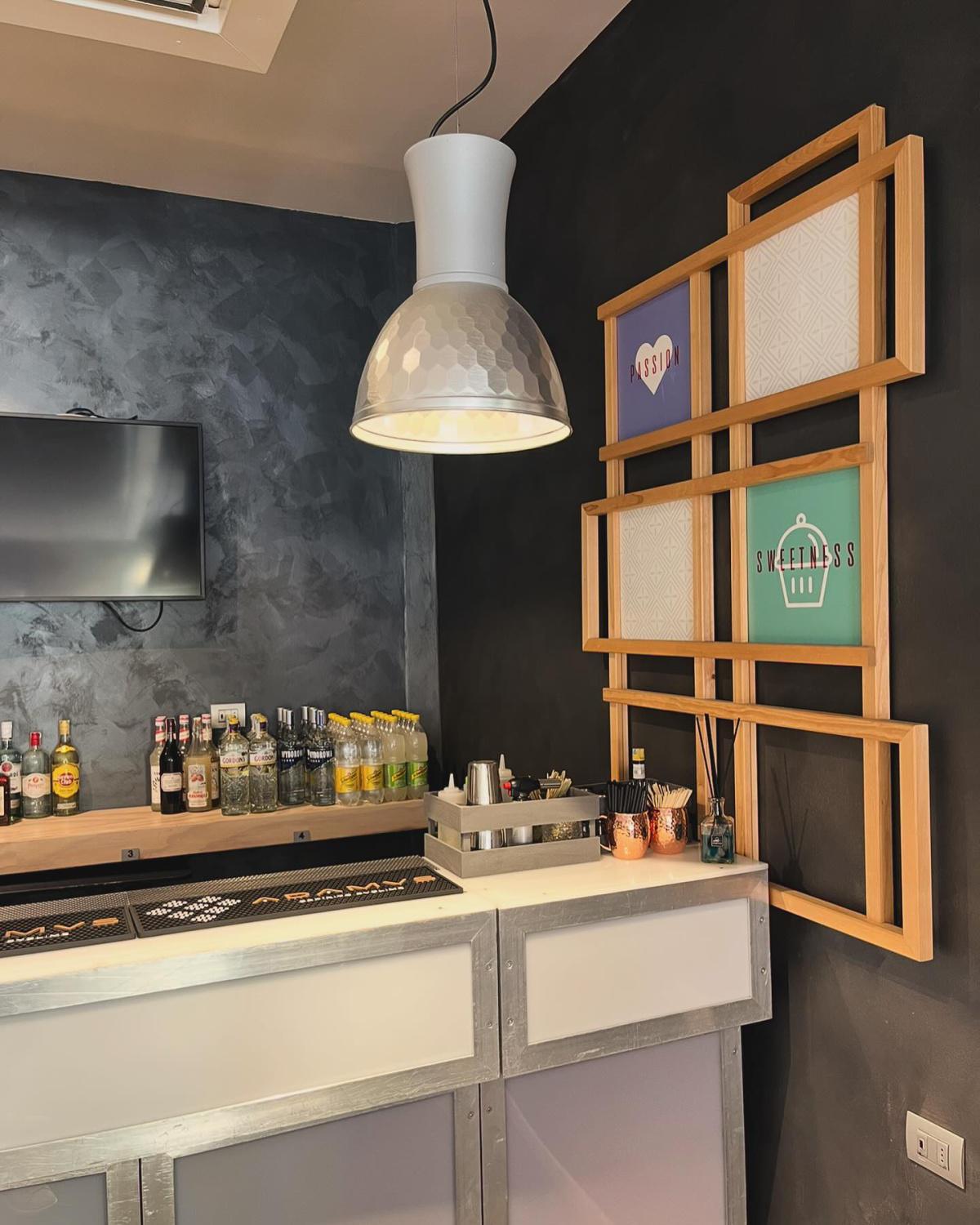 Sunrise Bar