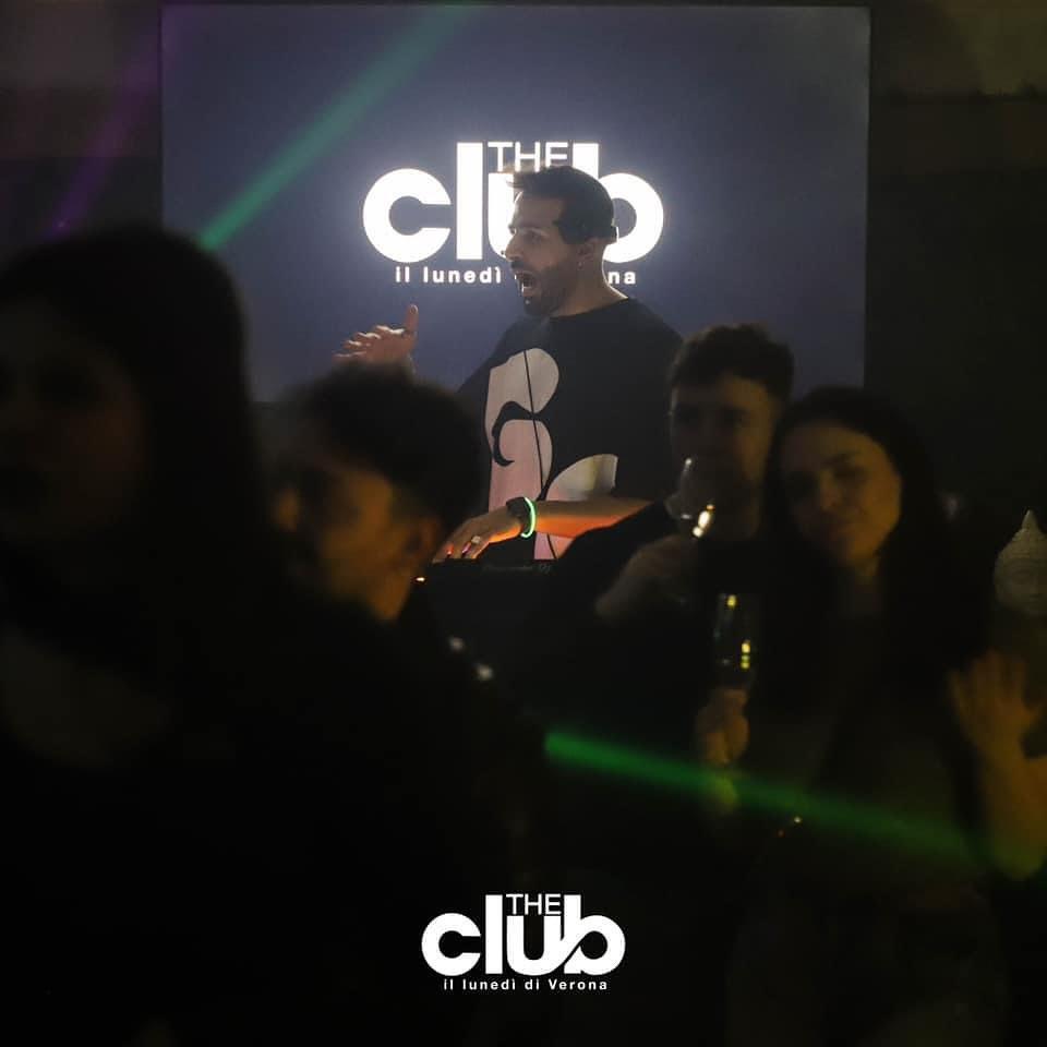 SELECT CLUB