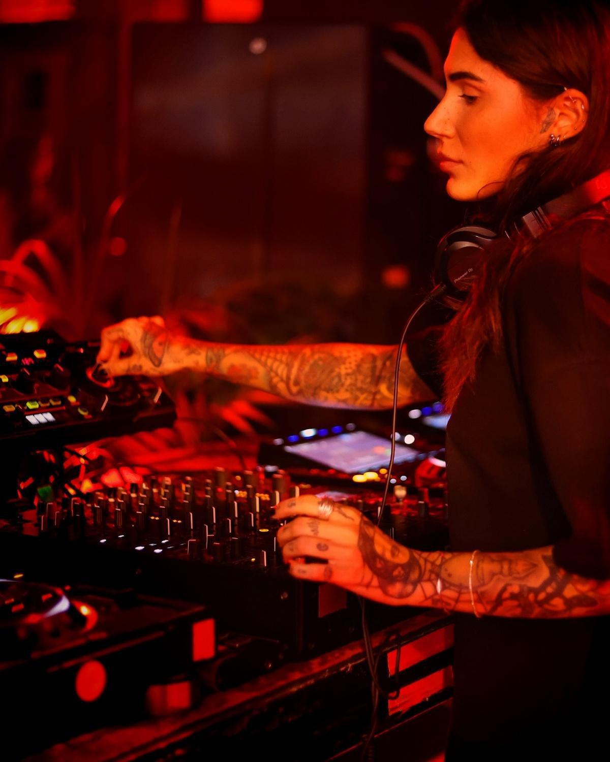 Red Room Milano | THERAPY FUNK X MANDOSTAN