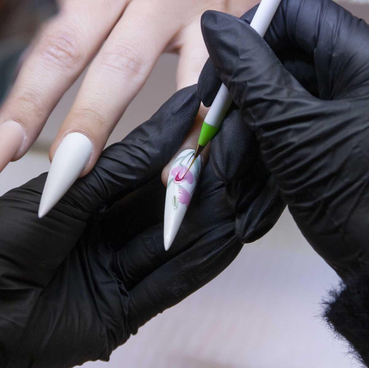 Nail Art Painted Flowers