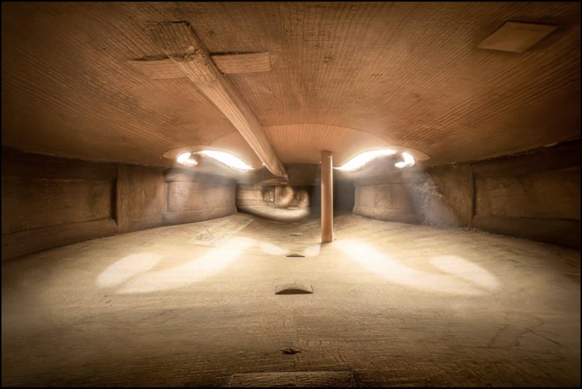 اكتشاف الأعماق الخفية: صور فنية مذهلة تكشف أسرار داخل الآلات الموسيقية اكتشاف الأعماق الخفية: صور فنية مذهلة تكشف أسرار داخل الآلات الموسيقية