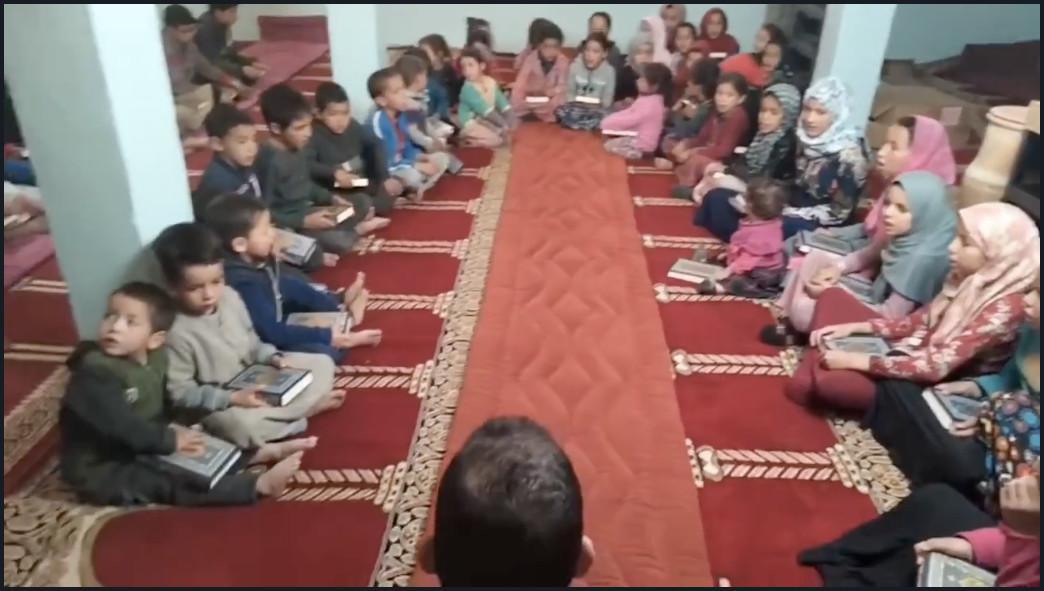 «خيركم من تعلم القرآن وعلمه»