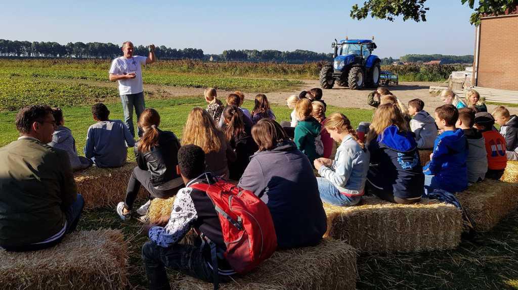 De boerderij komt naar school De boerderij komt naar school