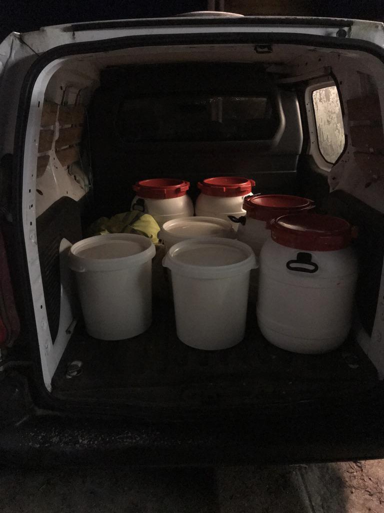 De eerste “OERmelk” voor de kaas is opgehaald! De eerste “OERmelk” voor de kaas is opgehaald!