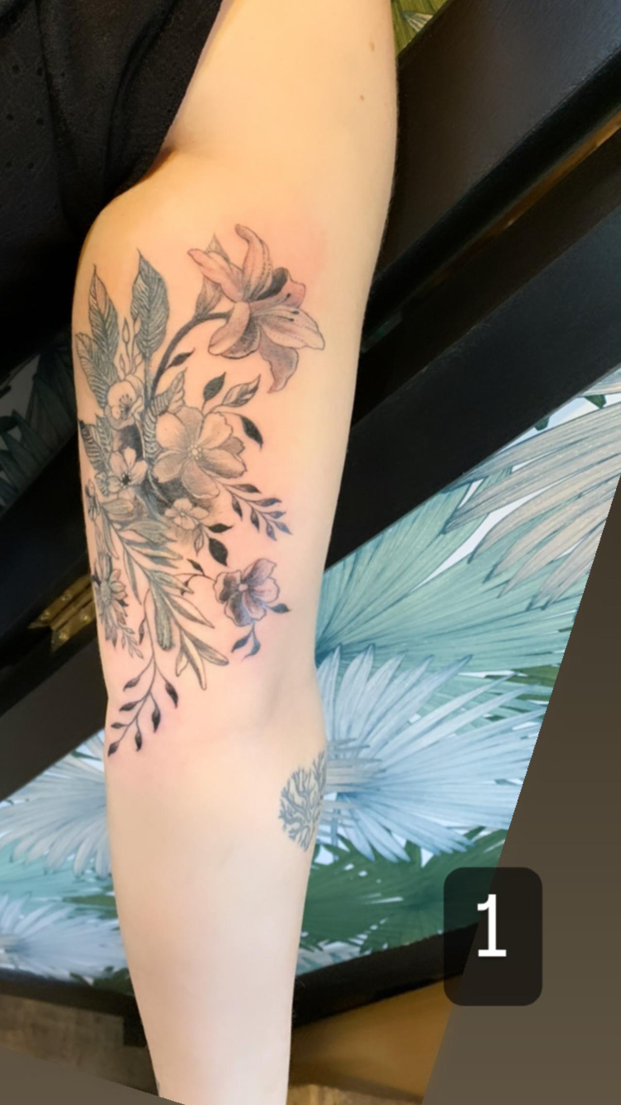 Fleurs tattoo cover  recouvrements