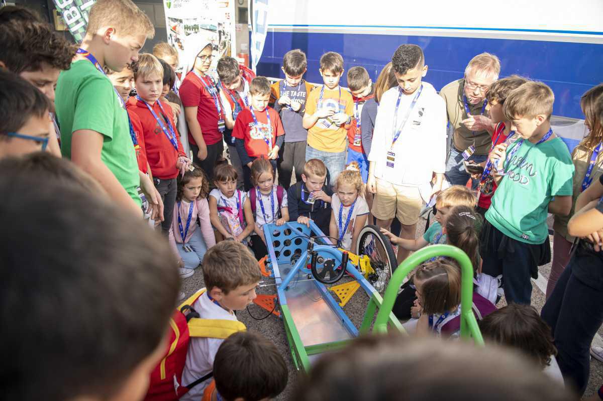 La afición de los más pequeños inunda de ilusión el NAPA Racing Weekend de Motorland Aragón La afición de los más pequeños inunda de ilusión el NAPA Racing Weekend de Motorland Aragón