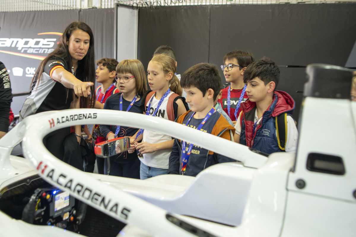La afición de los más pequeños inunda de ilusión el NAPA Racing Weekend de Motorland Aragón La afición de los más pequeños inunda de ilusión el NAPA Racing Weekend de Motorland Aragón