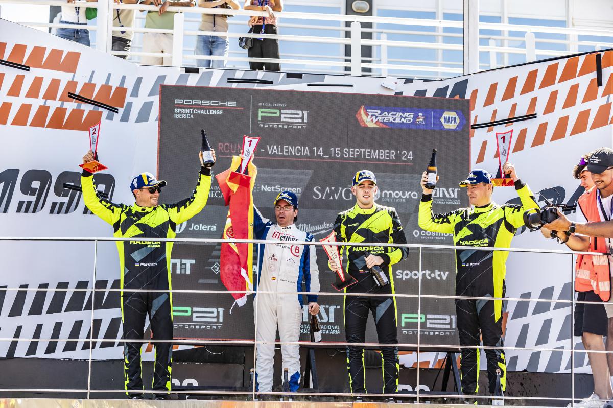 ¡Más de diez mil personas reunidas para celebrar el NAPA Racing Weekend en el Circuit Ricardo Tormo! ¡Más de diez mil personas reunidas para celebrar el NAPA Racing Weekend en el Circuit Ricardo Tormo!