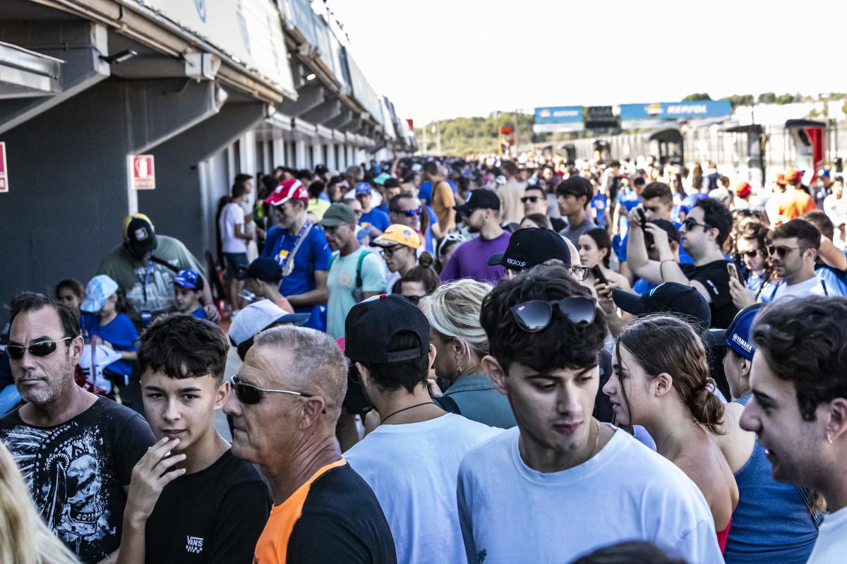 ¡Más de diez mil personas reunidas para celebrar el NAPA Racing Weekend en el Circuit Ricardo Tormo!