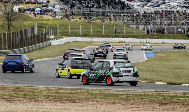 La Copa Saxo 8v se une al Racing Weekend en 2022