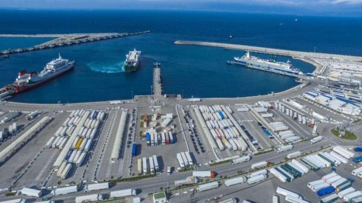 ميناء طنجة المتوسط يدخل قائمة الخمسة الكبار عالمياً في معالجة الحاويات 