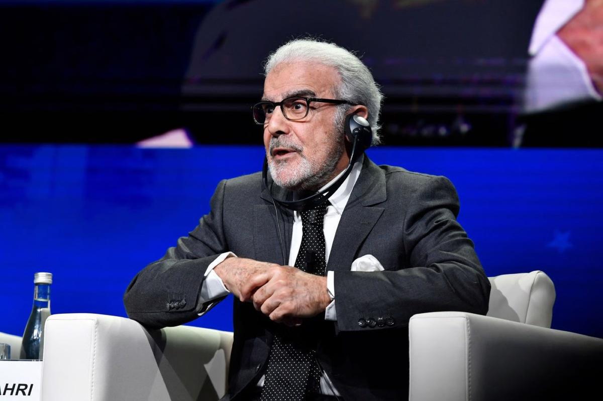 عبد اللطيف الجواهري يتوج “بنكيًا مركزيًا لعام 2025” في المغرب 